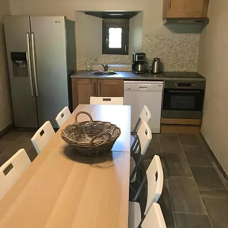 Au Sommet Des Narcisses Bed & Breakfast